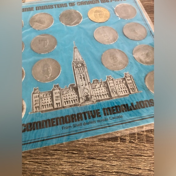 Vtg Shell Canada Collectible Prime Ministers Coin Set - Picture 8 of 8